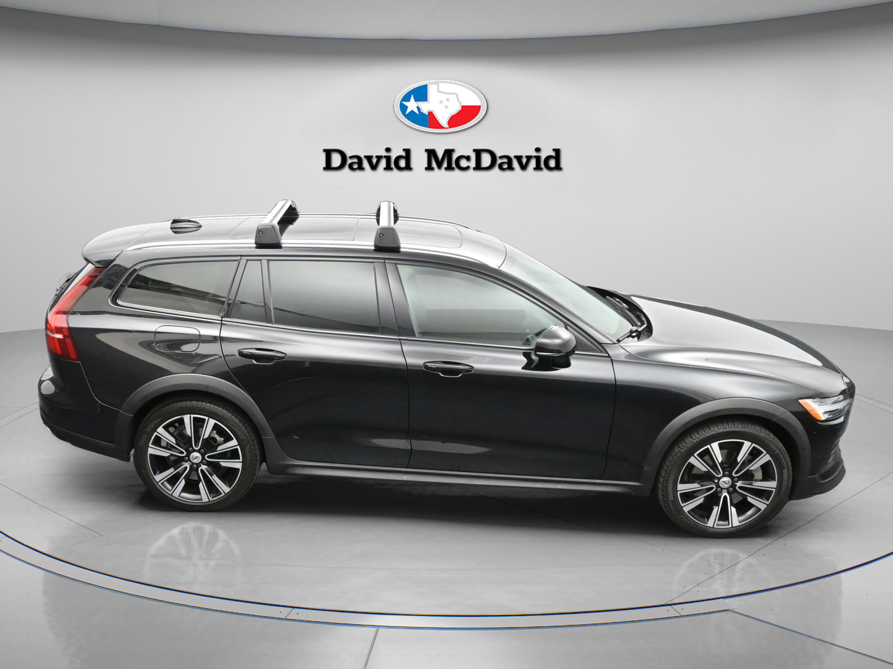 Used 2020 Volvo V60 T5 Cross Country w/ Protection Package image 24