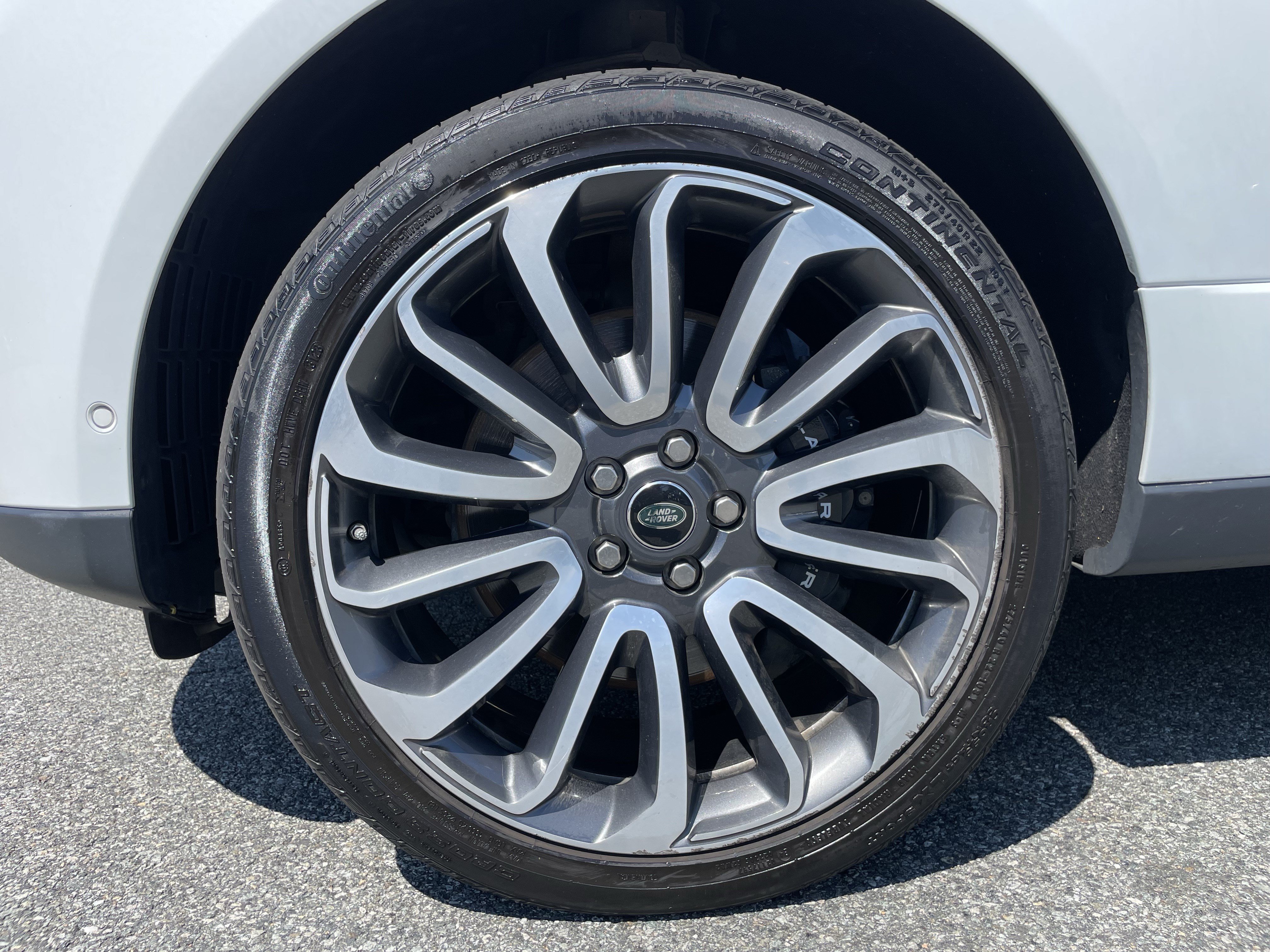 Used 2019 Land Rover Range Rover Supercharged AWD/4WD image 9
