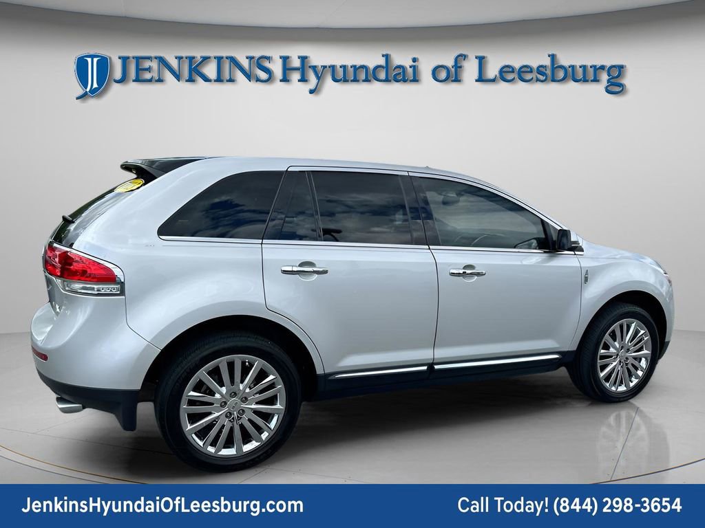 Used 2013 Lincoln MKX FWD image 5