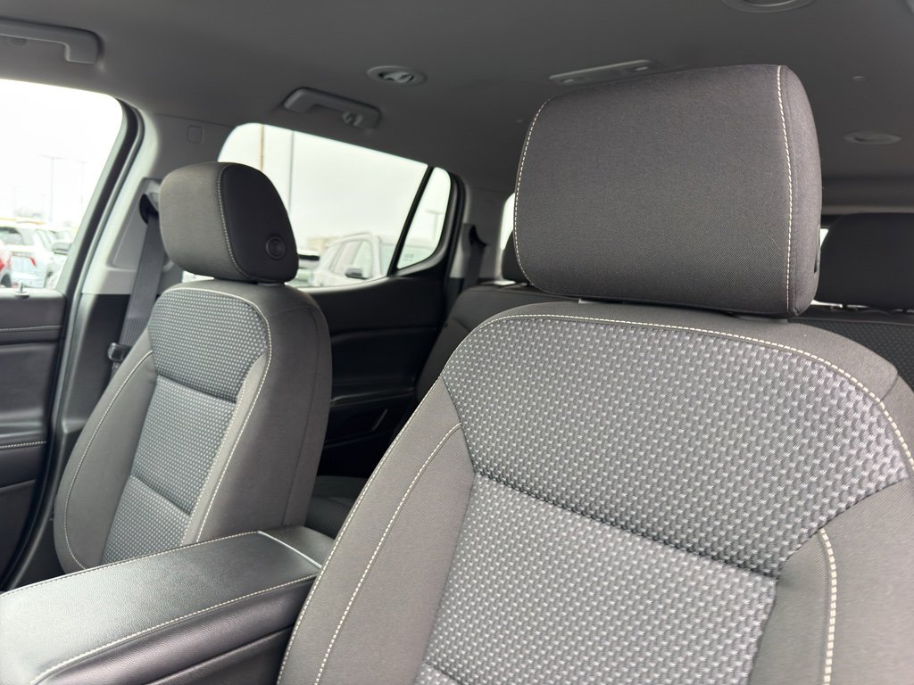 Used 2023 GMC Acadia SLE w/ Driver Convenience Package image 28