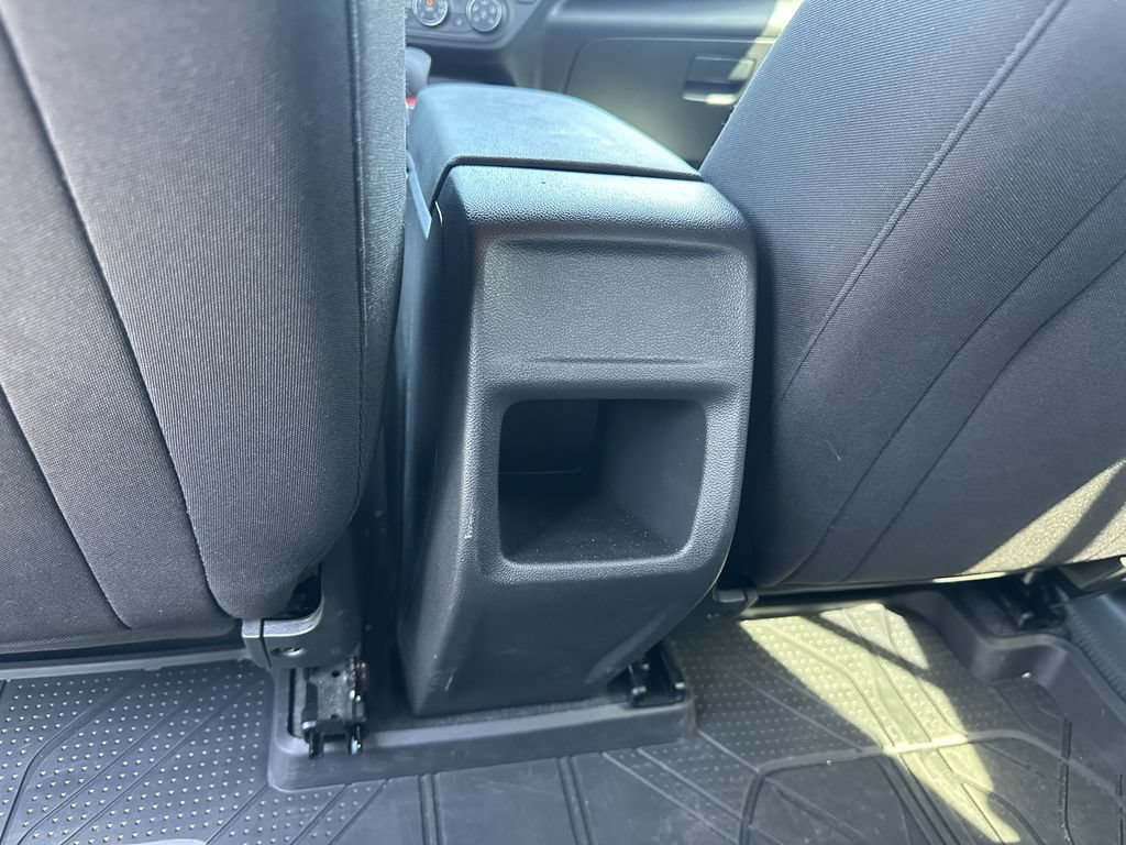 Used 2025 Chevrolet Trax RS FWD image 17