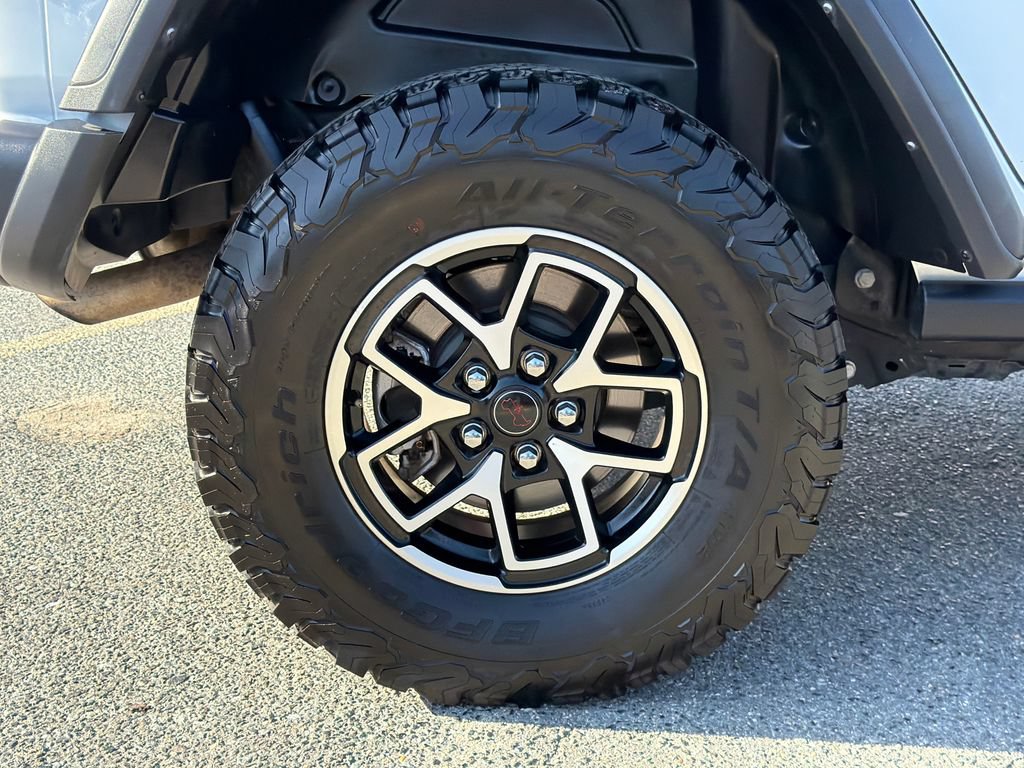 Used 2025 Jeep Wrangler Unlimited Rubicon AWD/4WD image 6