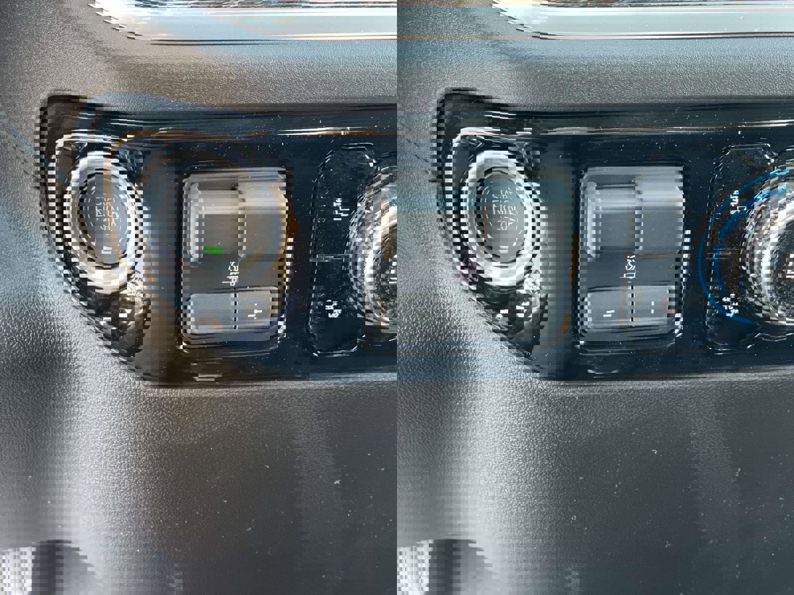 New 2026 GMC Sierra 2500 SLE w/ SLE Value Package; image 17