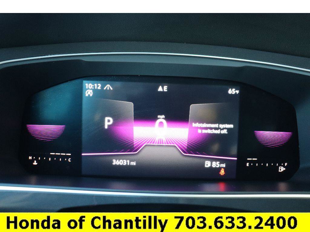 Used 2022 Volkswagen Tiguan SE R-Line image 9