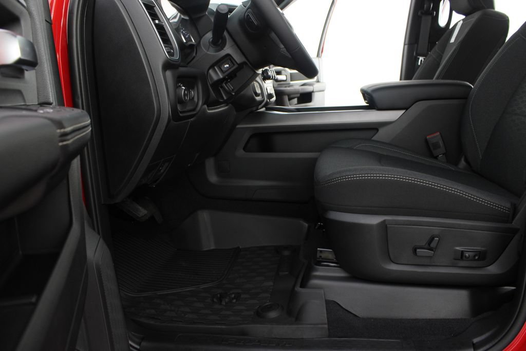 New 2026 RAM 2500 Big Horn AWD/4WD image 15