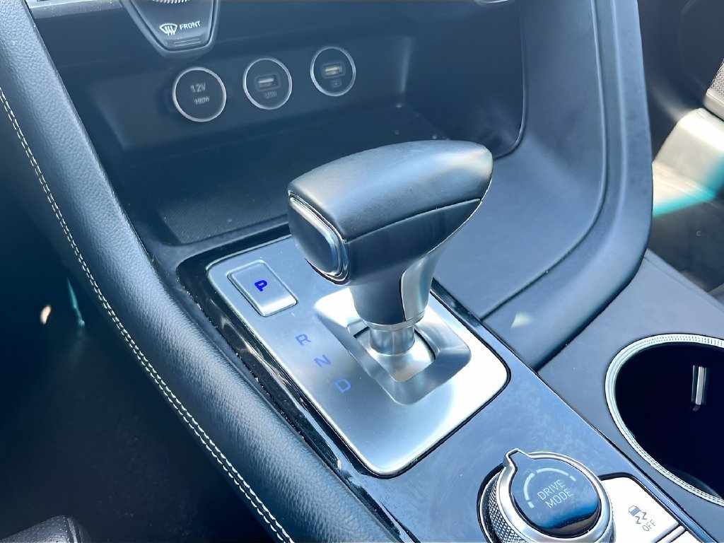 Used 2023 Genesis G70 2.0T RWD image 17