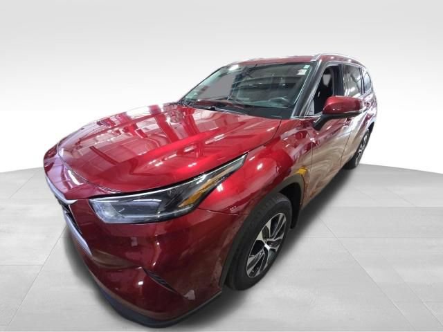 Used 2021 Toyota Highlander XLE image 10