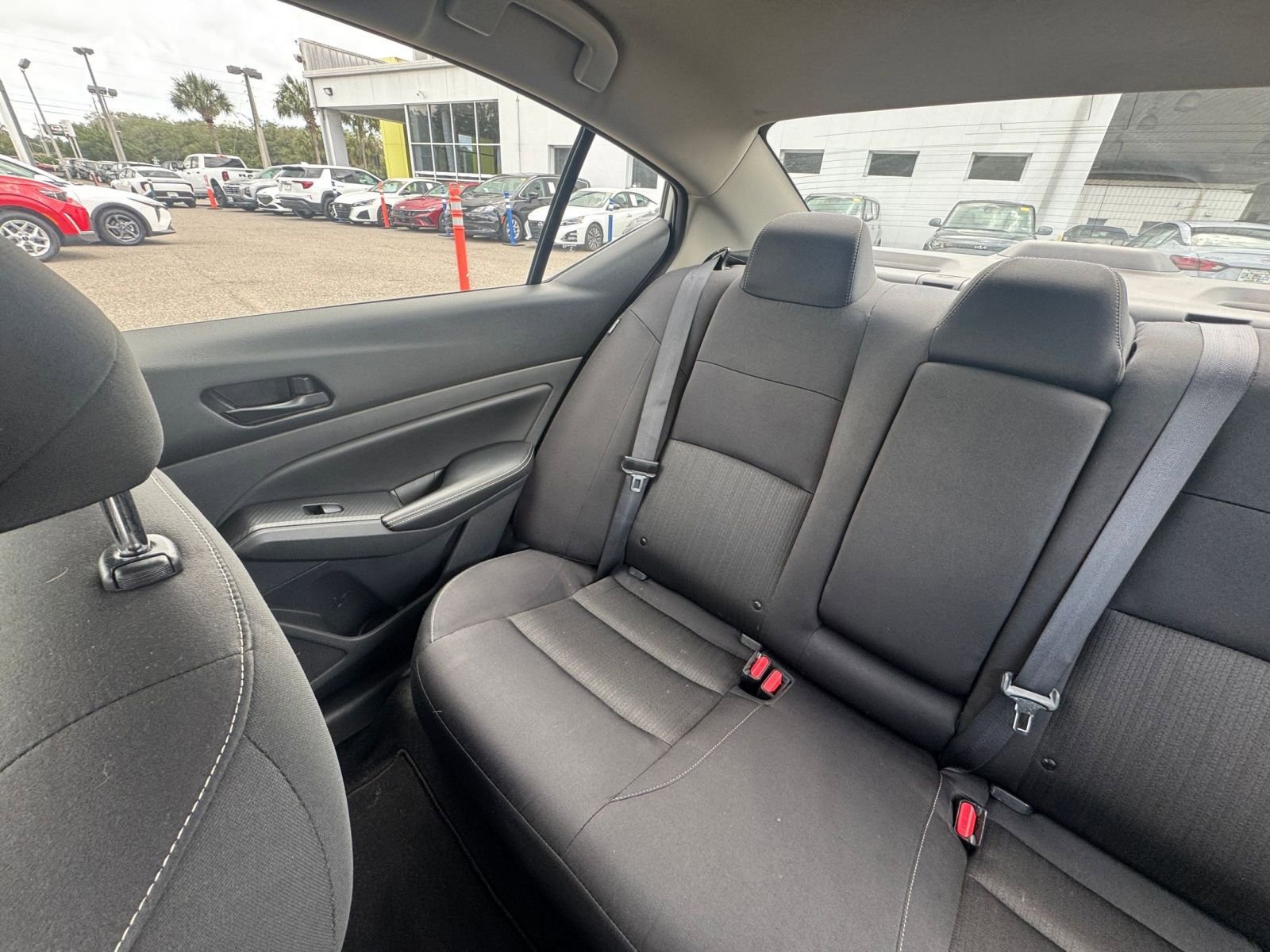 Used 2025 Nissan Altima 2.5 SV FWD image 39