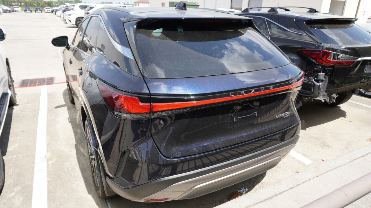 Certified 2023 Lexus RX 350 w/ Accessory Package (2T) image 7