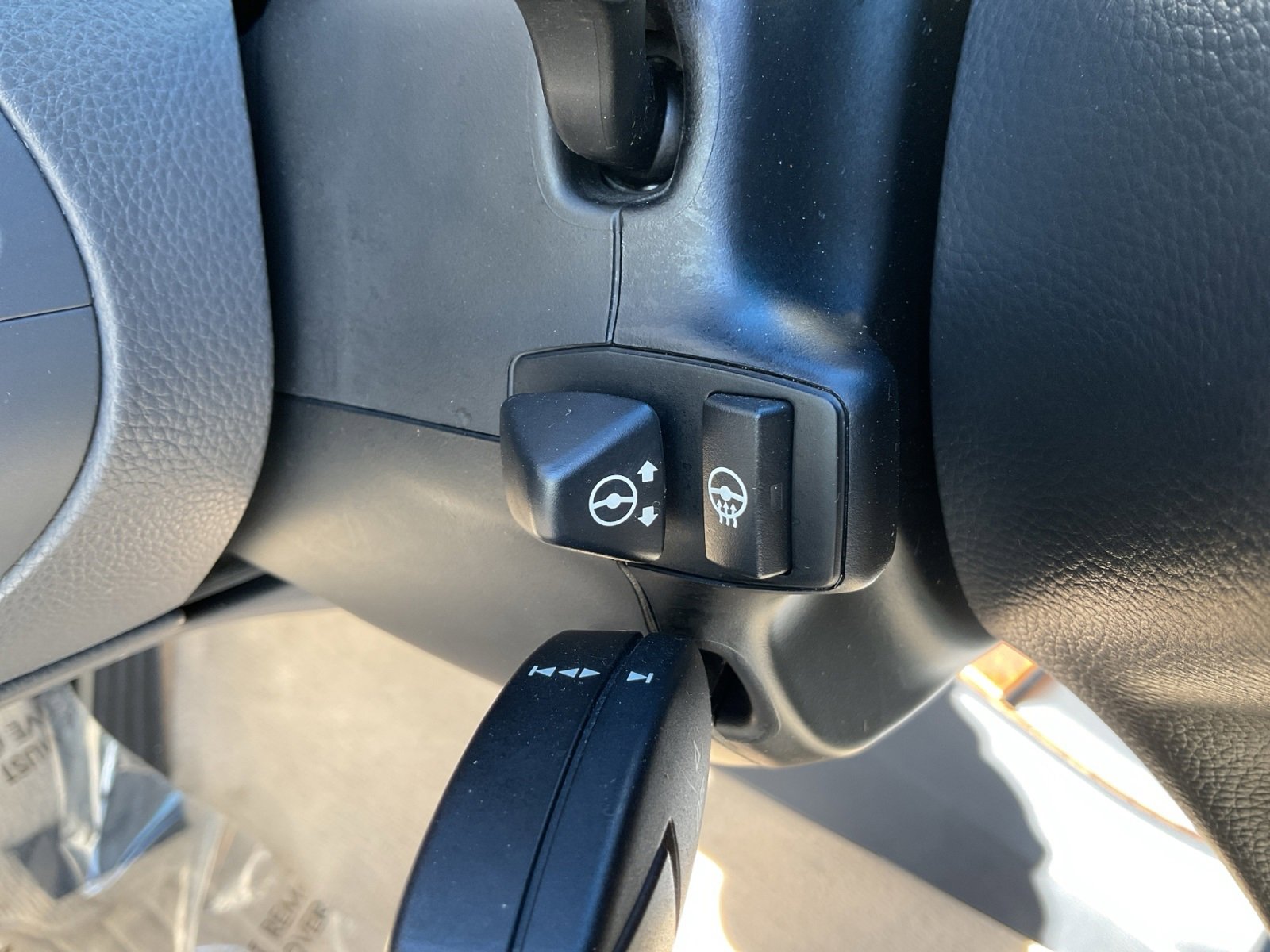 Used 2005 BMW 645Ci Convertible image 30