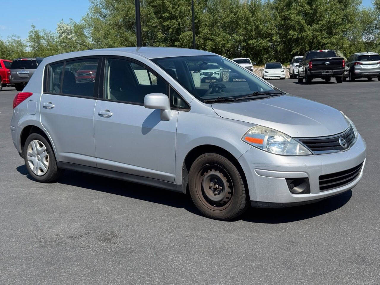 Used 2011 Nissan Versa 1.8 S FWD image 9