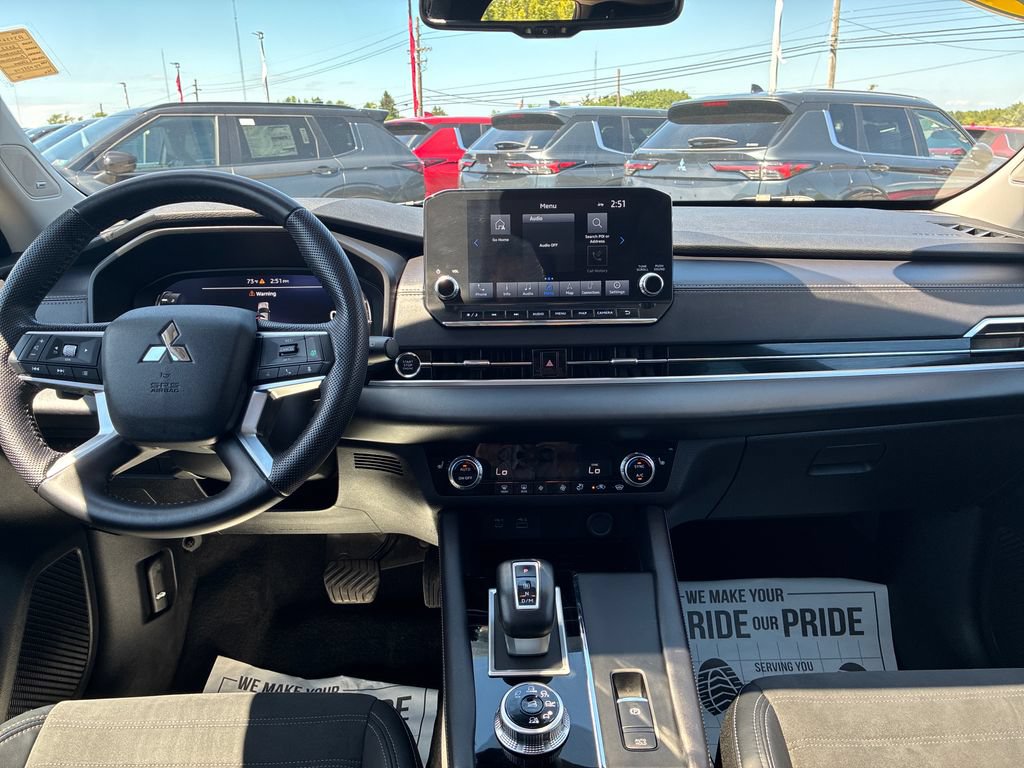Used 2023 Mitsubishi Outlander SE AWD/4WD image 20