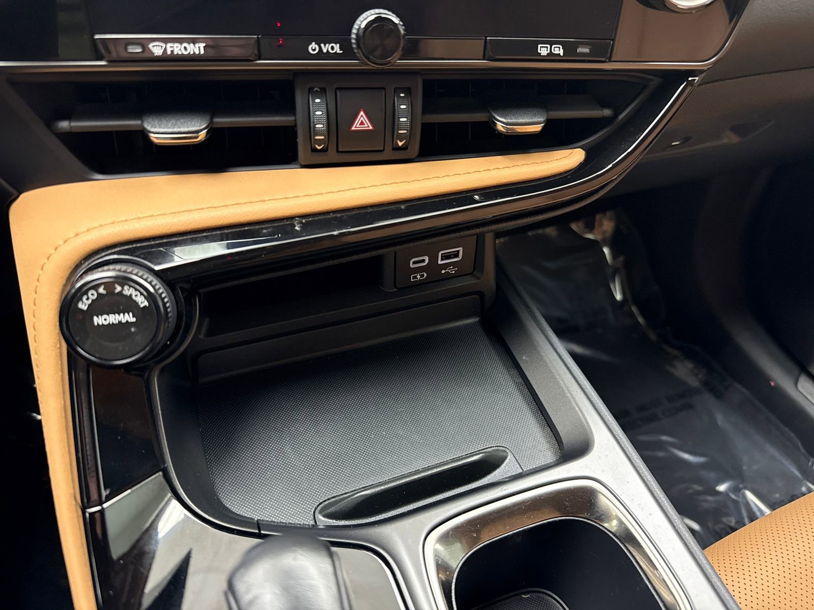 Used 2023 Lexus NX 250 FWD w/ Towing Package (2000 Lbs) image 27