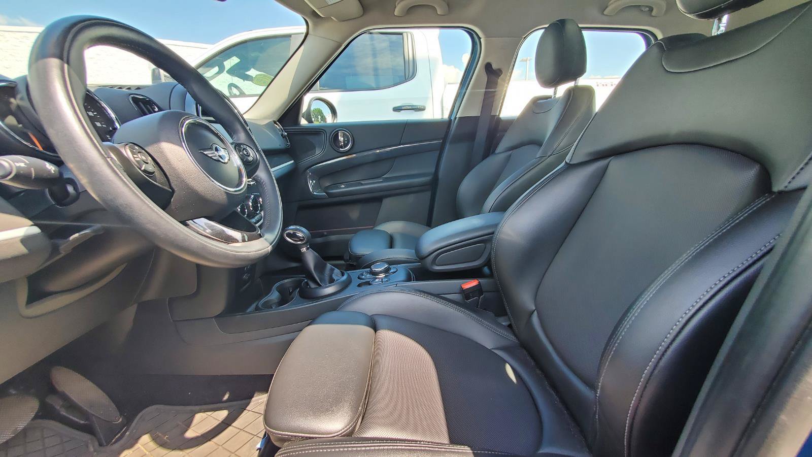 Used 2018 MINI Cooper Countryman S FWD image 3