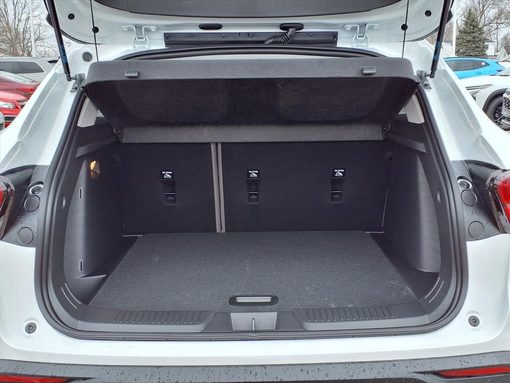 New 2026 Chevrolet Trax ACTIV w/ Sunroof Package image 8