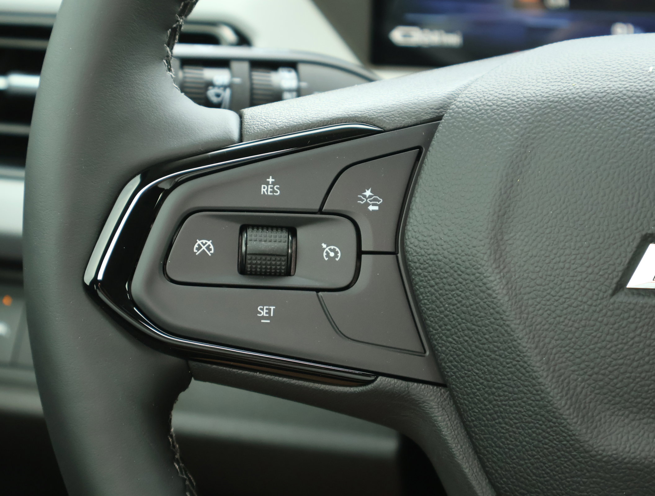 New 2027 Chevrolet Bolt RS w/ Technology Package FWD image 14