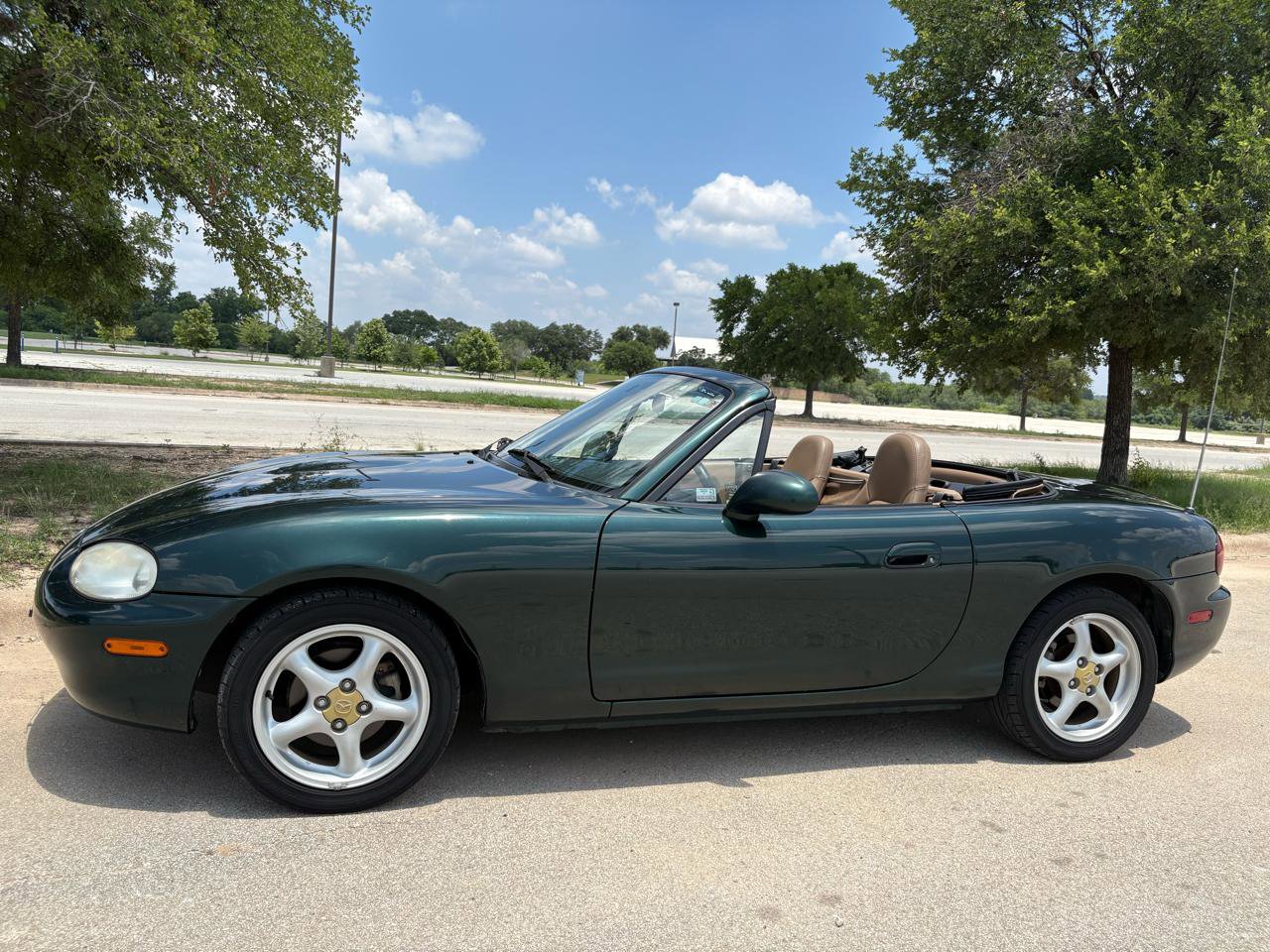 Used 1999 MAZDA MX-5 Miata RWD image 45
