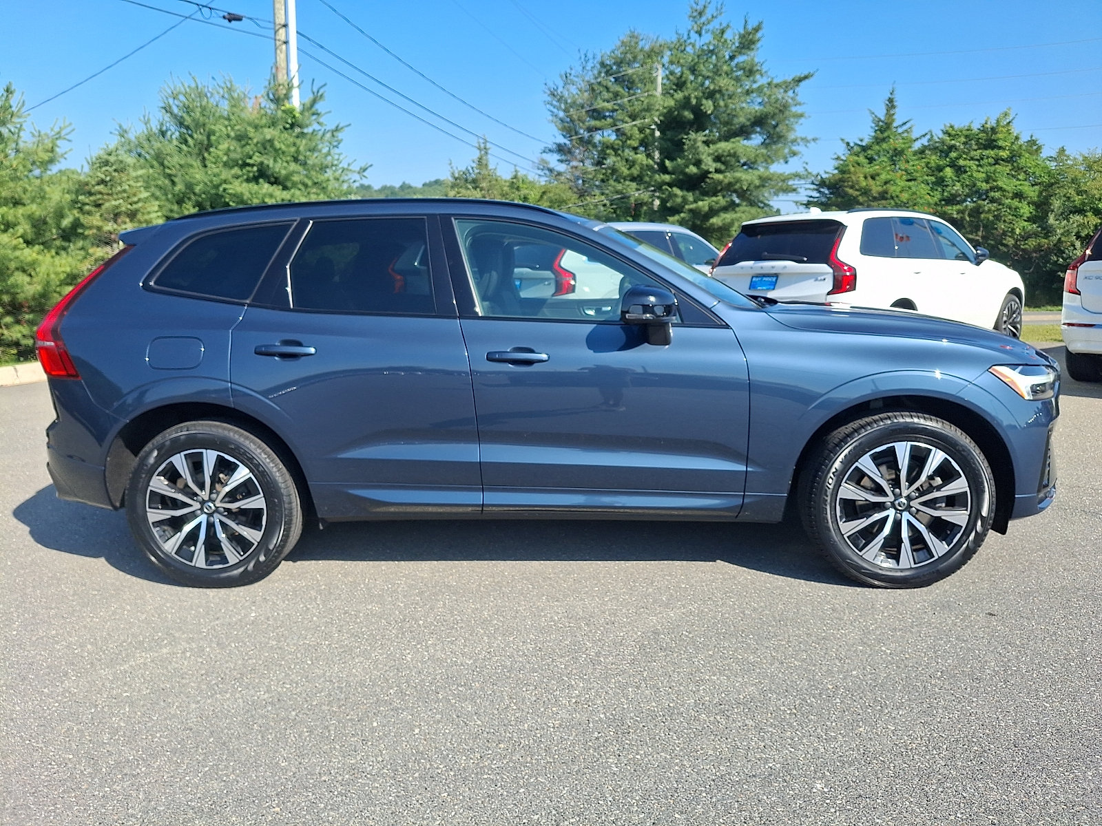 Certified 2024 Volvo XC60 B5 Core w/ Protection Package Premier AWD/4WD image 7
