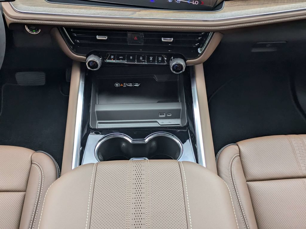 New 2026 Chevrolet Suburban High Country AWD/4WD image 22