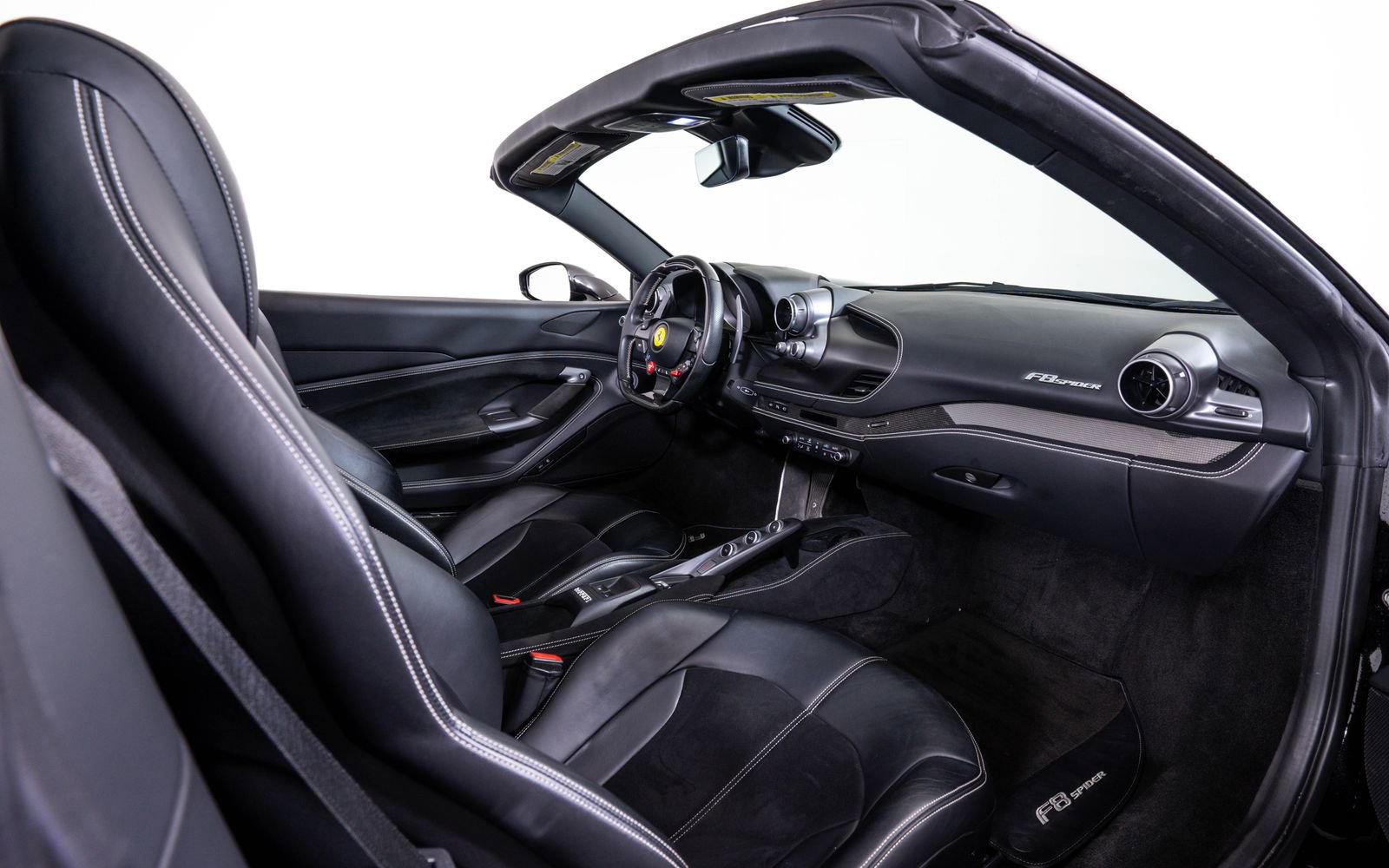 Used 2021 Ferrari F8 Tributo RWD image 25