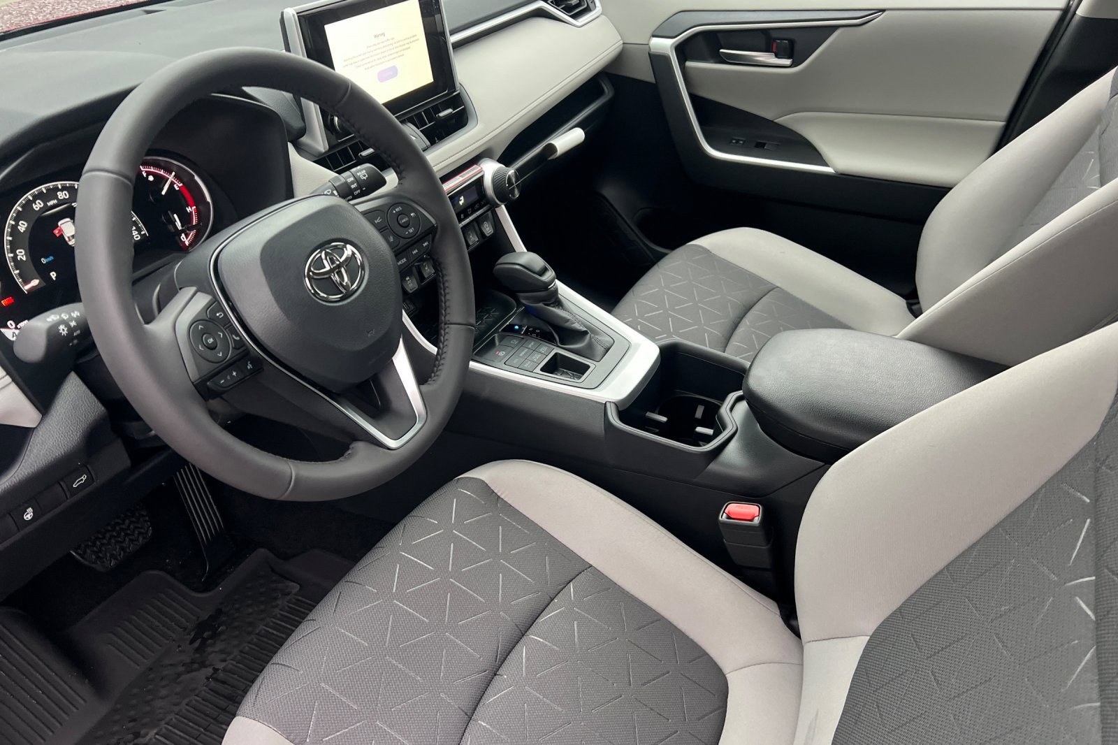 New 2025 Toyota RAV4 XLE w/ Convenience Package image 7