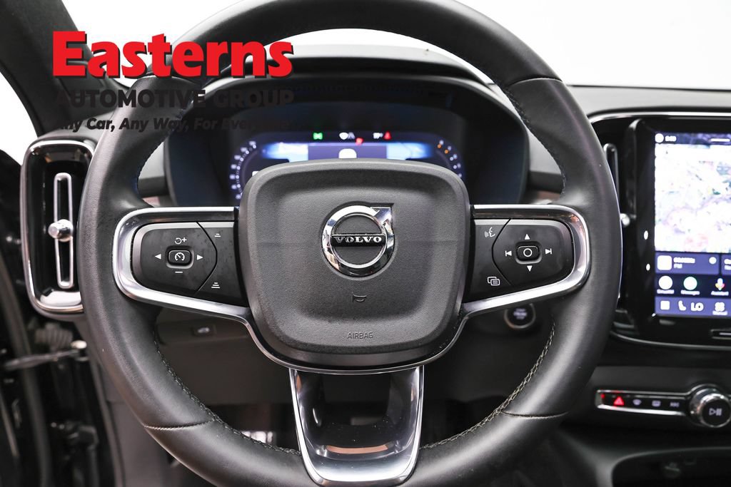 Used 2024 Volvo XC40 B5 Core AWD/4WD image 10