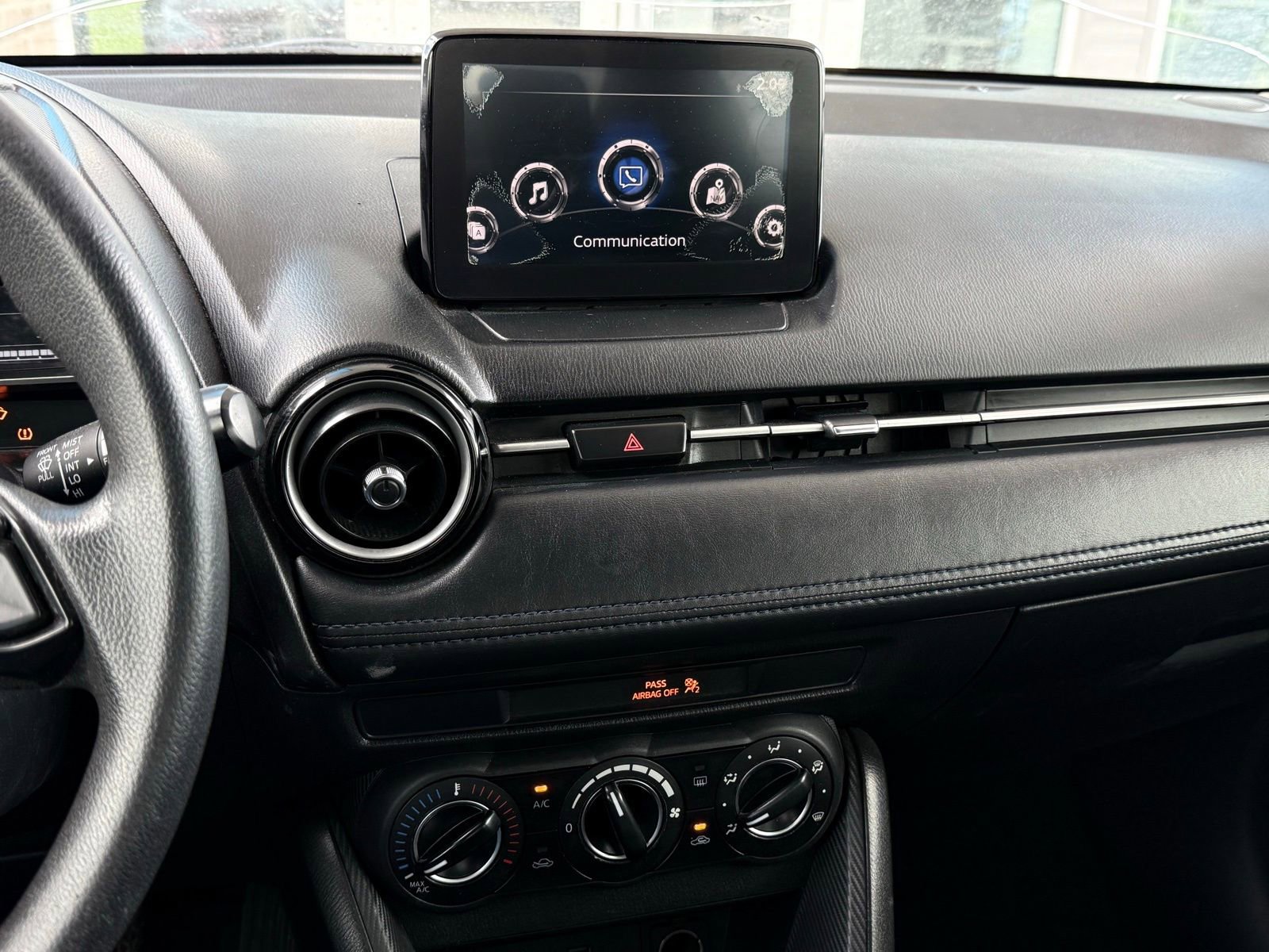 Used 2019 Toyota Yaris LE FWD image 30