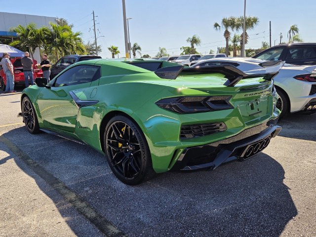 Used 2026 Chevrolet Corvette Z06 w/ Z07 Performance Package RWD image 4