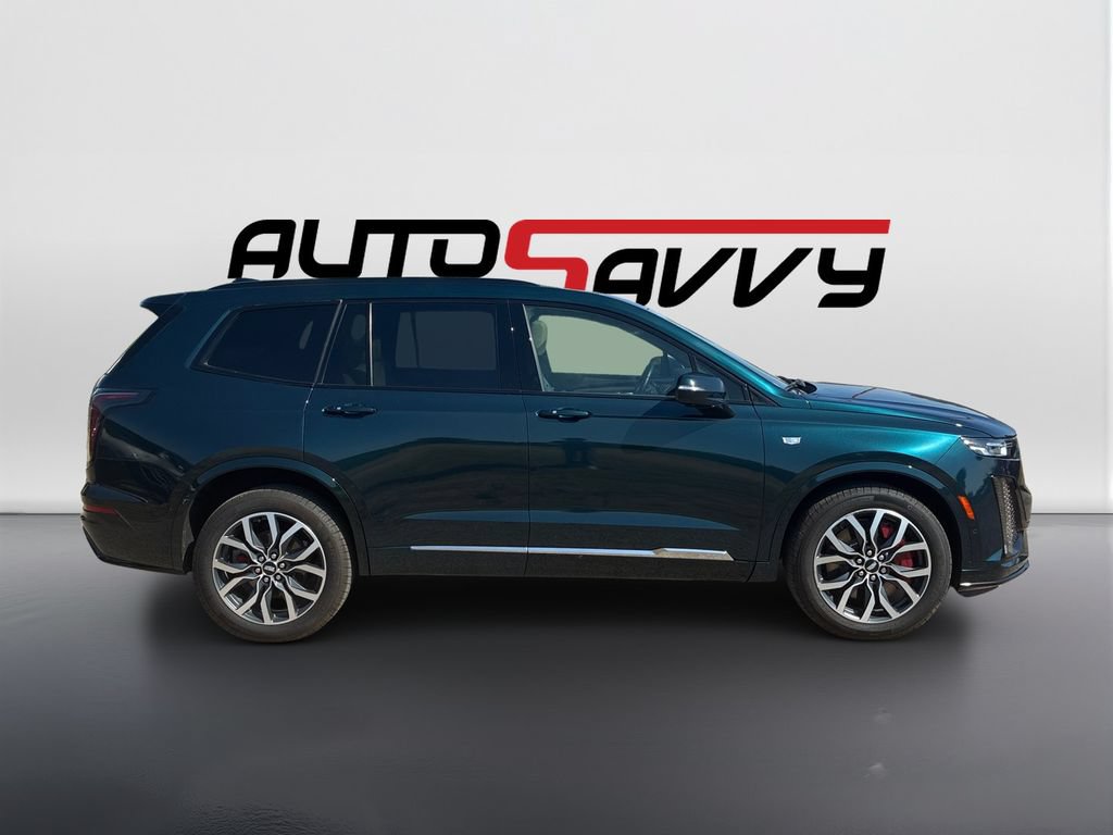 Used 2025 Cadillac XT6 Sport w/ Technology Package AWD/4WD image 4