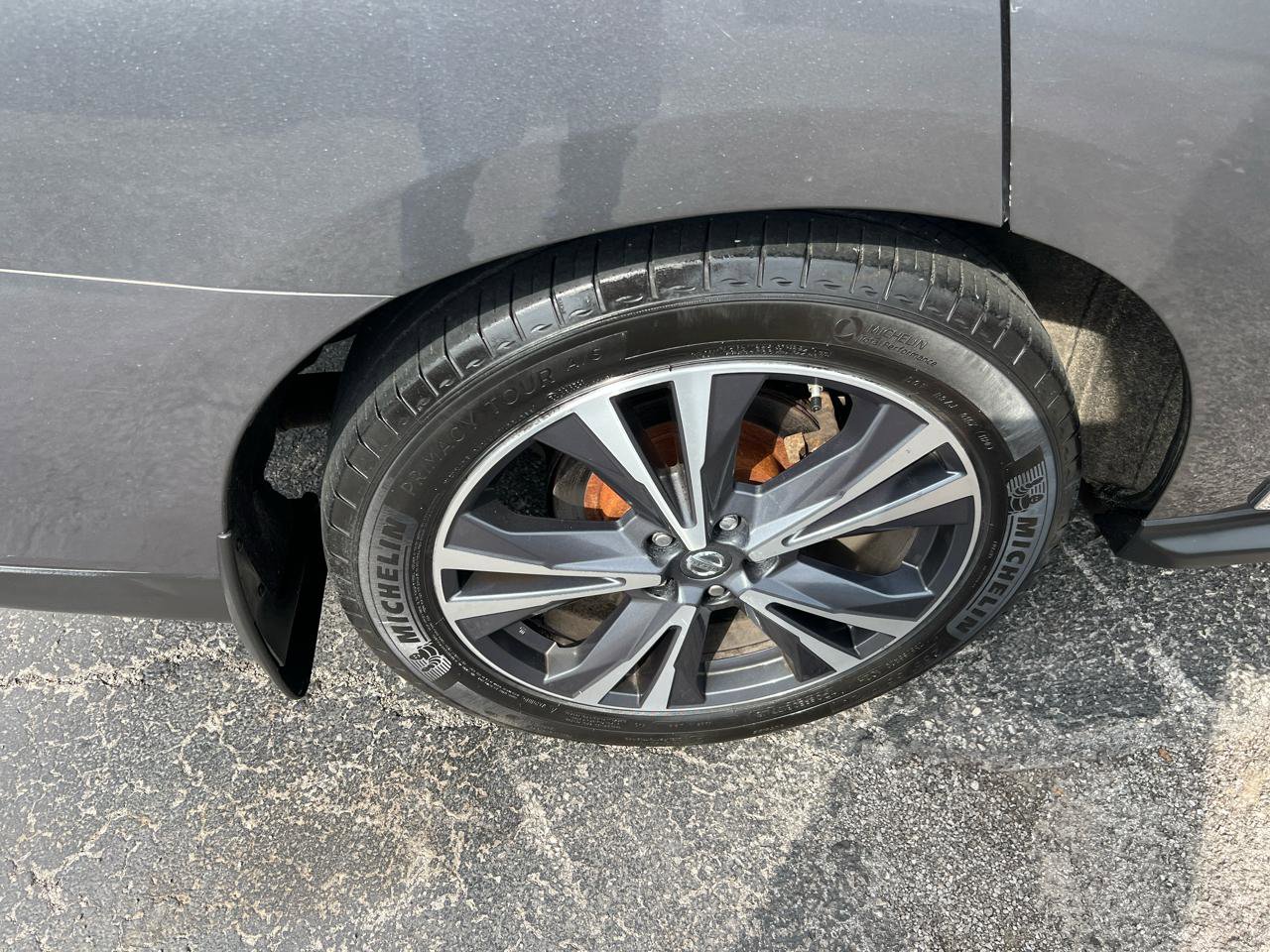Used 2019 Nissan Pathfinder Platinum AWD/4WD image 30