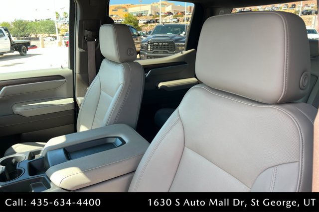 Used 2023 GMC Sierra 1500 SLT w/ X31 Off-Road Package AWD/4WD image 16