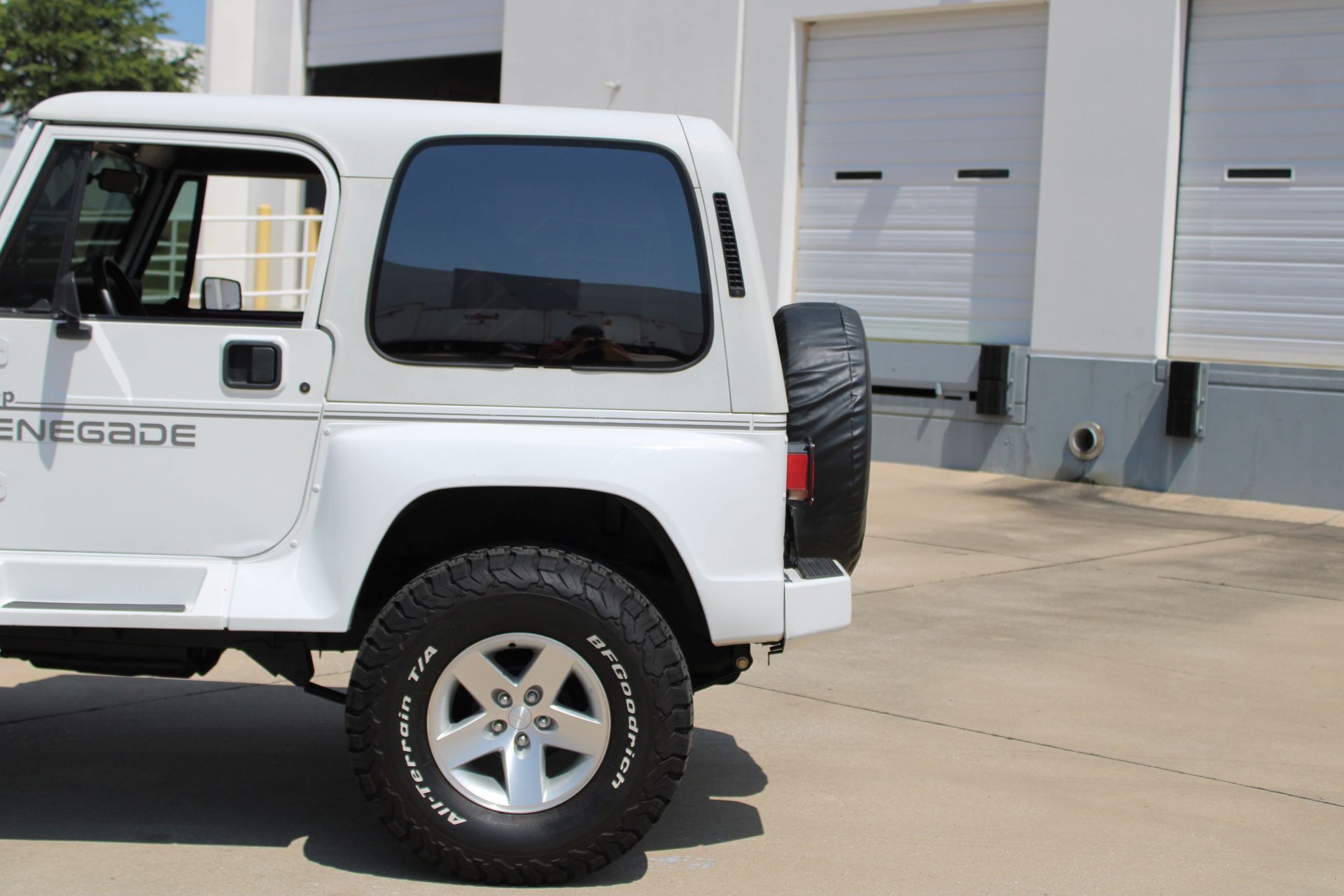 Used 1991 Jeep Wrangler Renegade AWD/4WD image 29