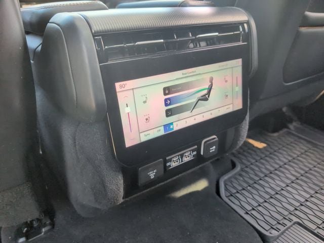 Certified 2023 Jeep Grand Wagoneer Series III w/ Rear Seat Video Group 1 AWD/4WD image 19