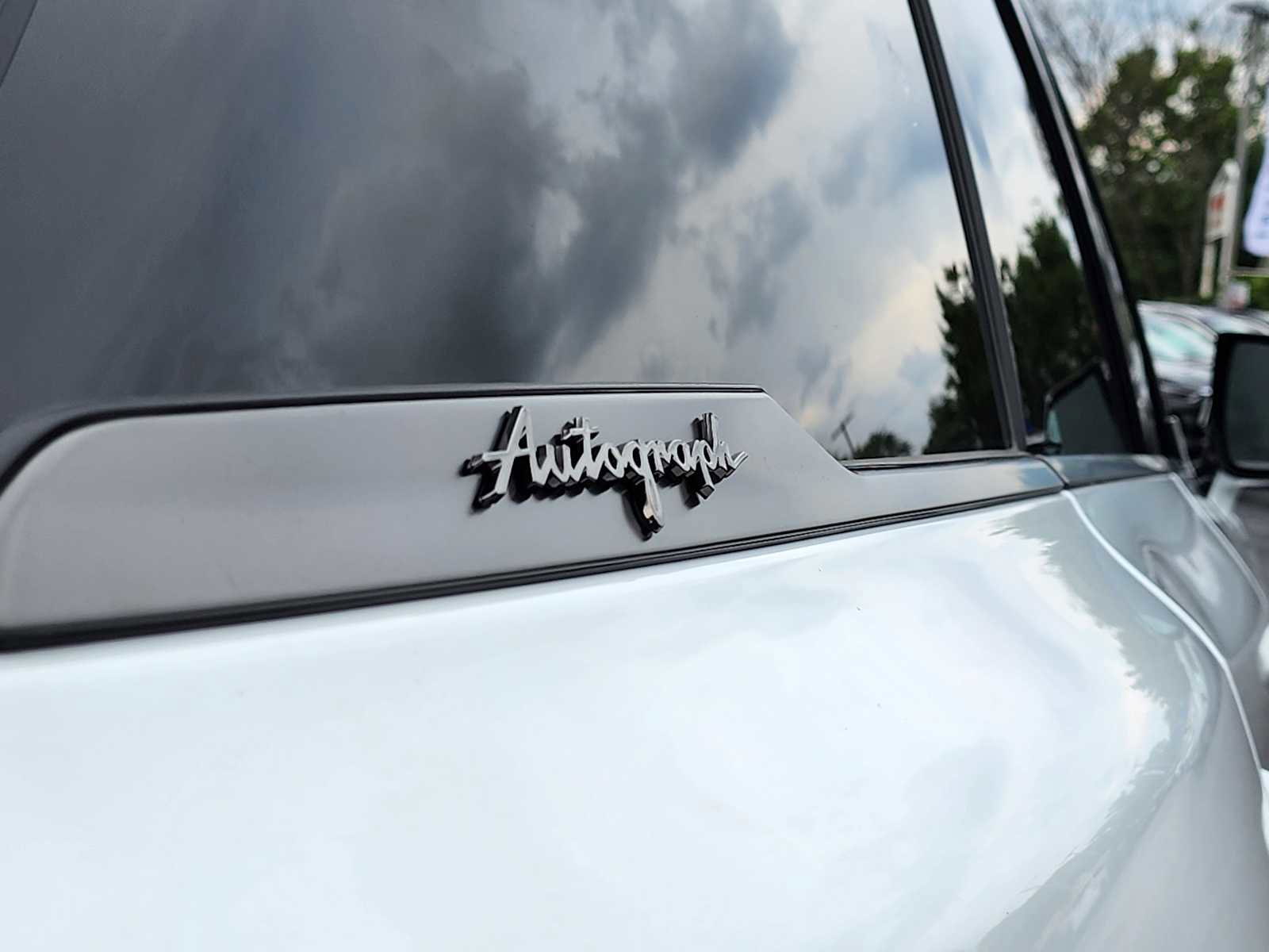 New 2026 INFINITI QX60 Autograph w/ Dark Cargo Package image 5