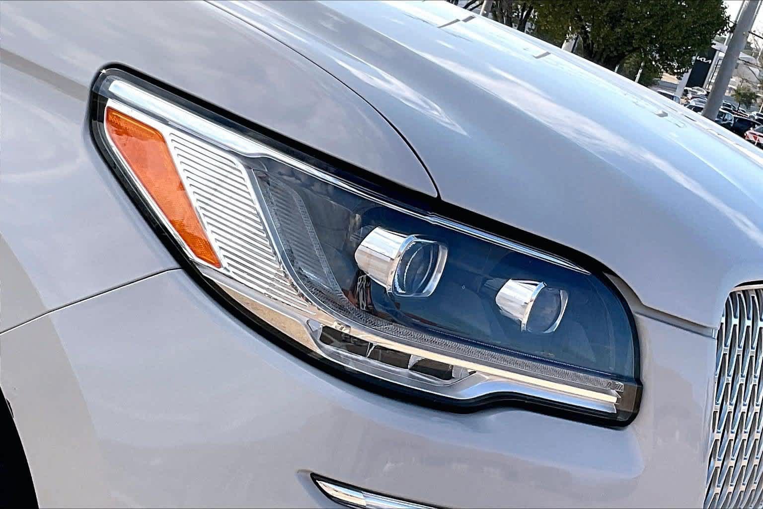 Used 2022 Lincoln Navigator Reserve AWD/4WD image 29