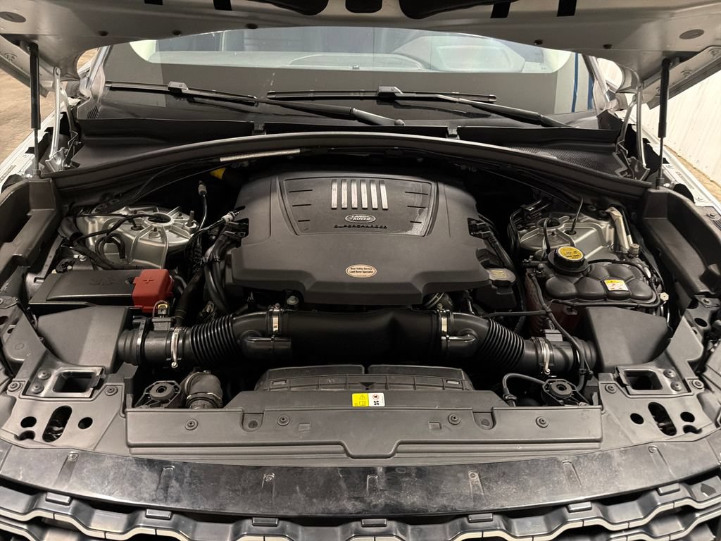 Used 2018 Land Rover Range Rover Velar S AWD/4WD image 10