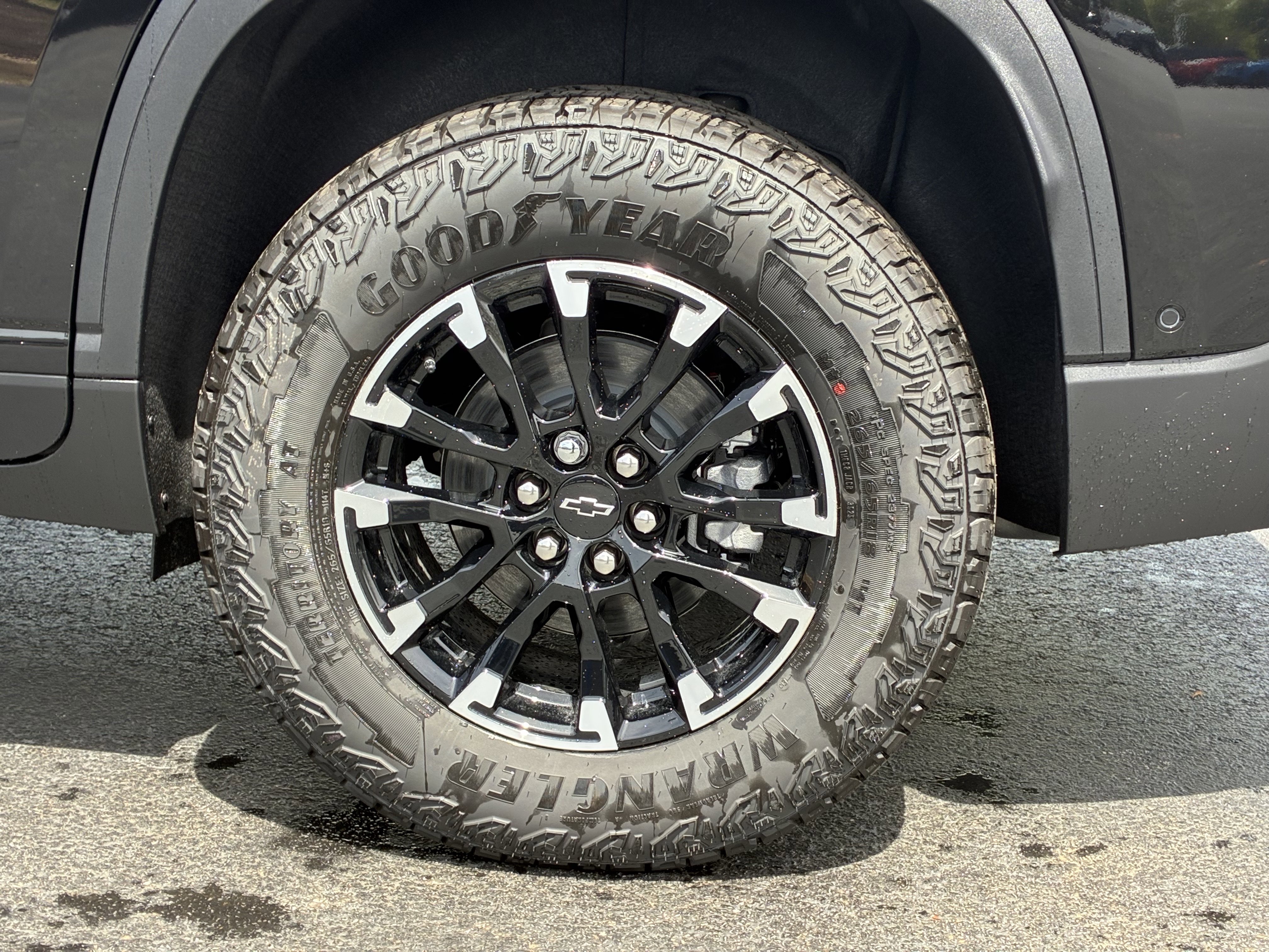 New 2026 Chevrolet Traverse Z71 w/ Enhanced Driving Package AWD/4WD image 10