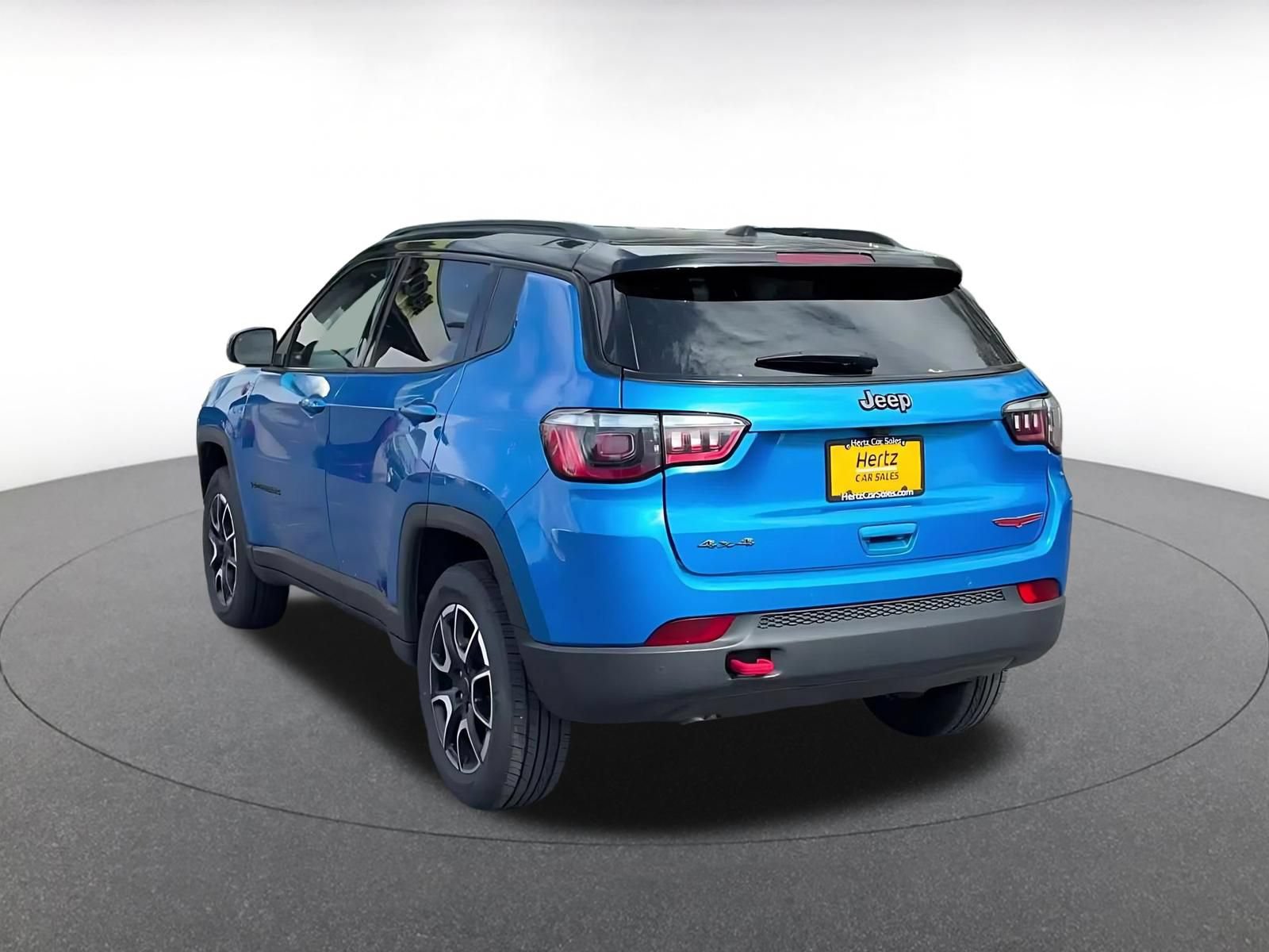 Used 2025 Jeep Compass Trailhawk AWD/4WD image 11