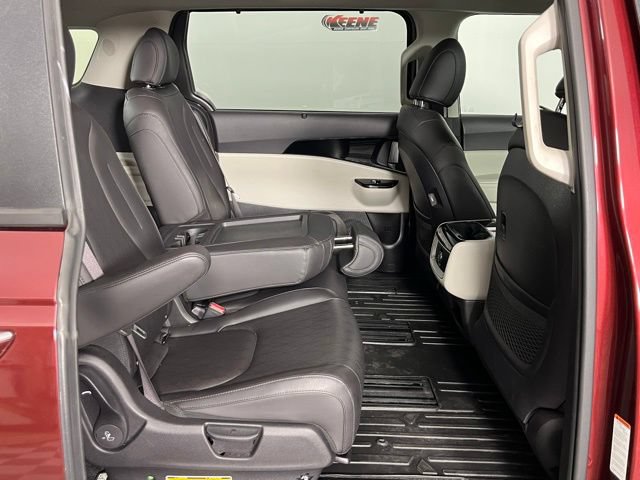 Used 2024 Kia Carnival EX FWD image 32