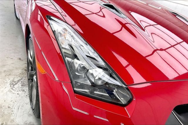 Used 2010 Nissan GT-R Premium AWD/4WD image 25
