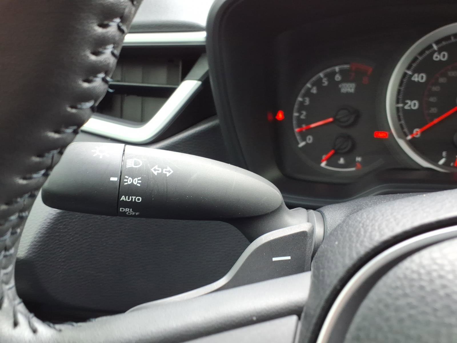 Used 2022 Toyota Corolla SE image 30