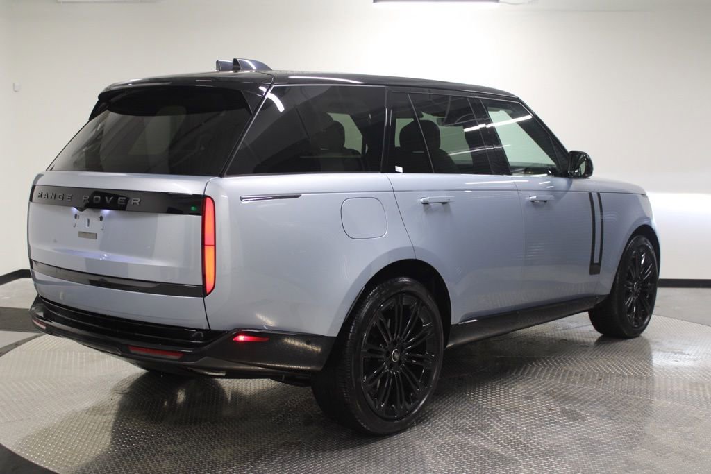 Used 2025 Land Rover Range Rover SE AWD/4WD image 7