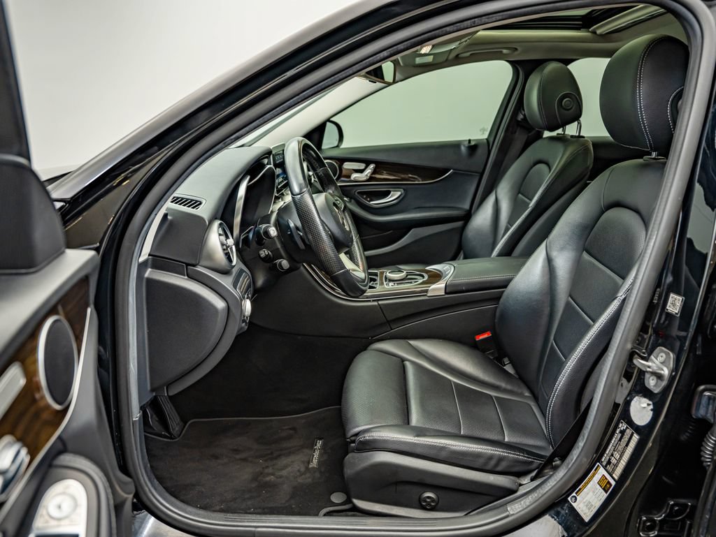 Used 2018 Mercedes-Benz C 300 4MATIC Sedan image 33