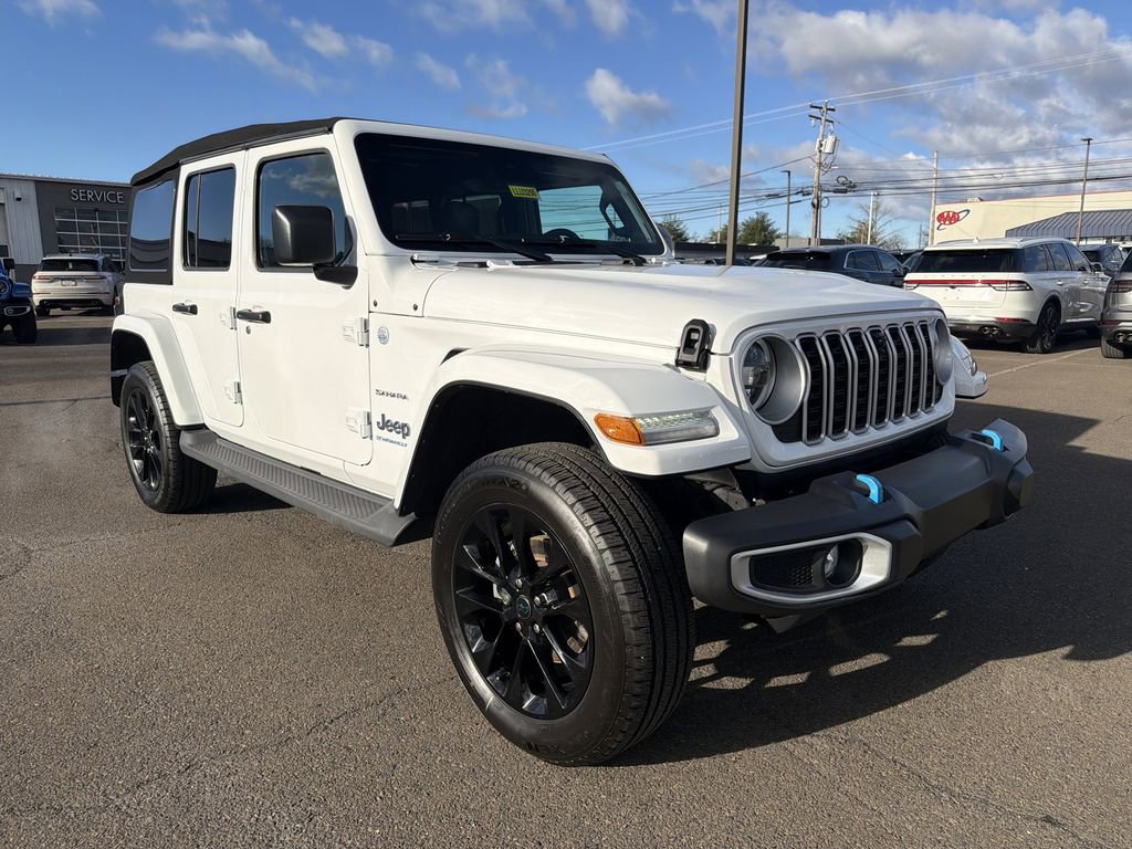 Used 2024 Jeep Wrangler Unlimited Sahara w/ Technology Group AWD/4WD image 8