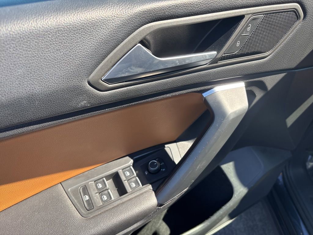 Used 2019 Volkswagen Tiguan SE w/ 3rd Row Seat Package image 18