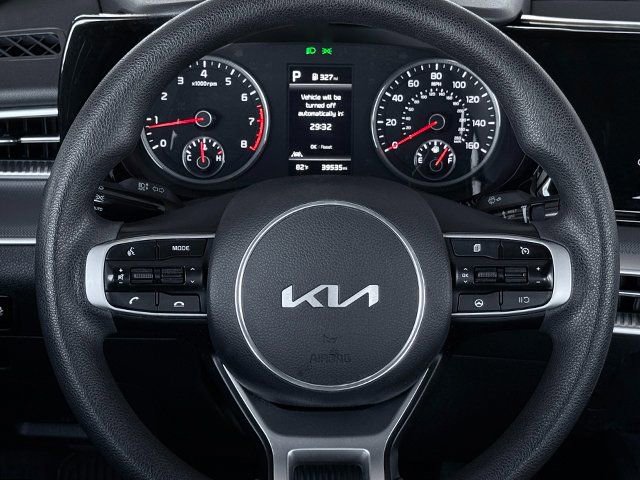 Used 2023 Kia K5 LXS image 10