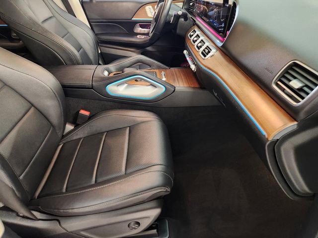 Used 2024 Mercedes-Benz GLE 350 4MATIC w/ Winter Package image 4
