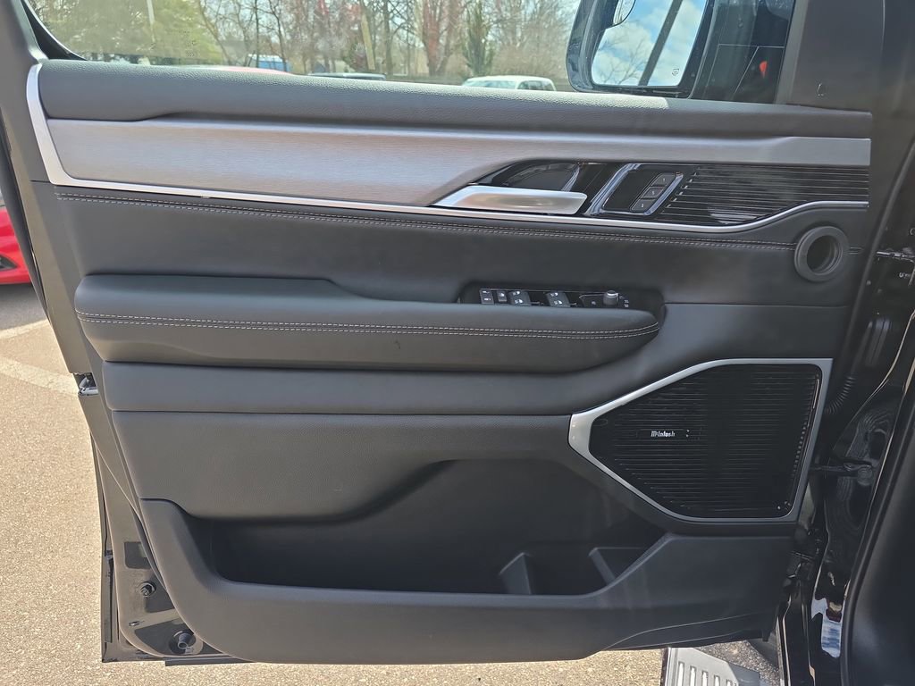 New 2026 Jeep Grand Wagoneer L Limited image 31