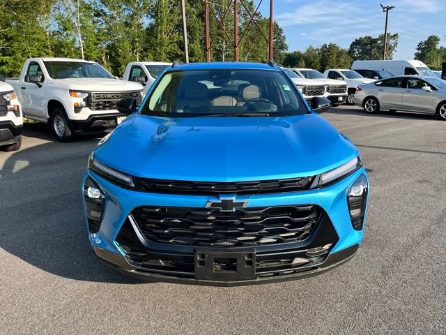 Used 2025 Chevrolet Trax ACTIV w/ Driver Confidence Package FWD image 3