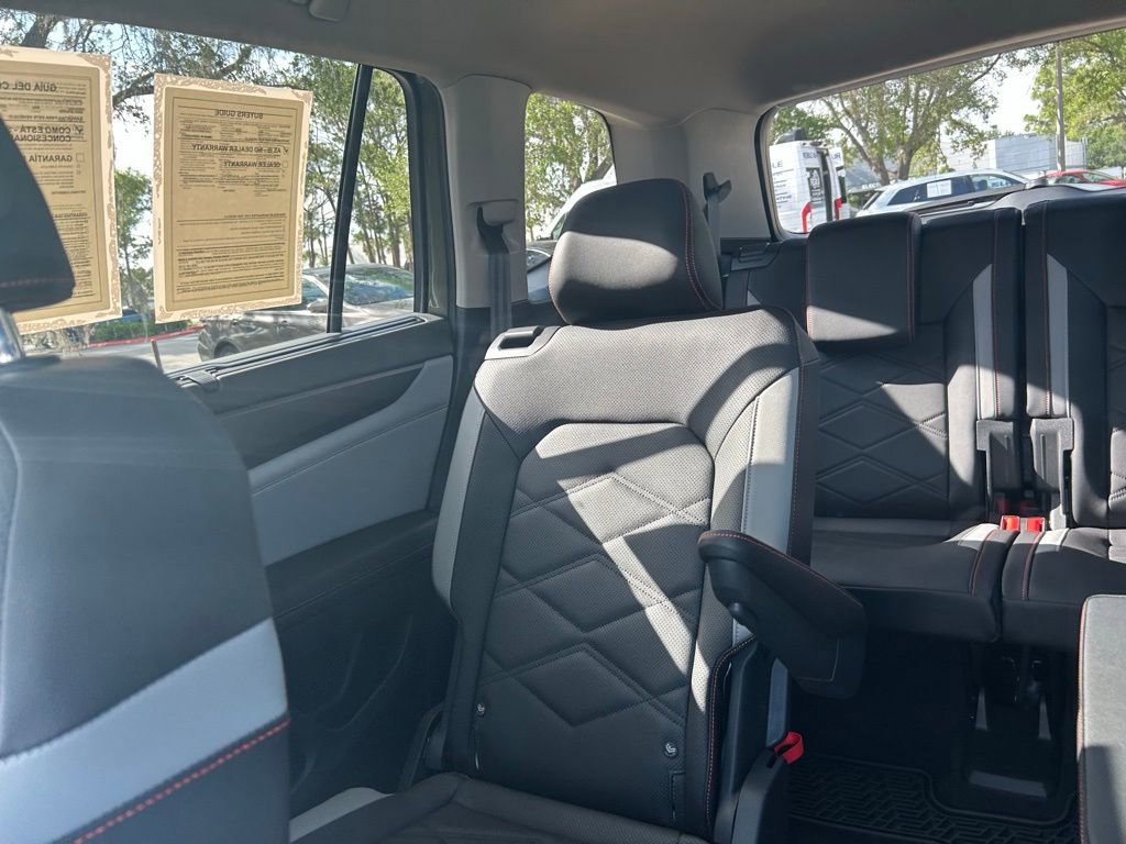 Used 2026 Volkswagen Atlas Peak Edition AWD/4WD image 12